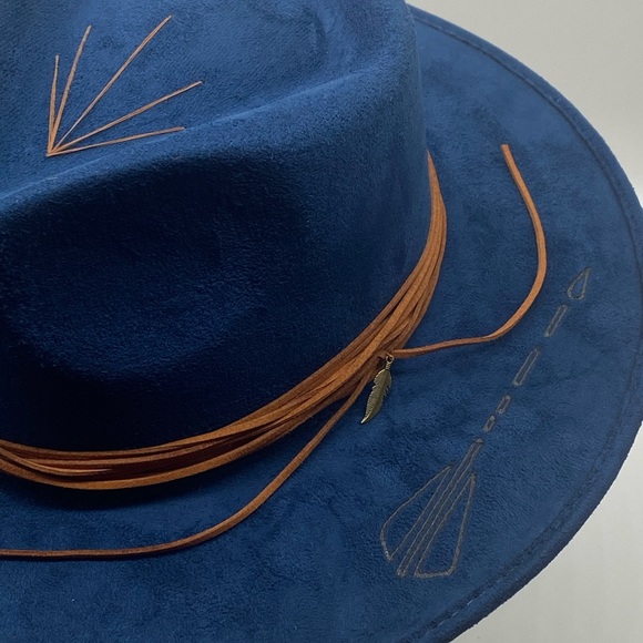 Beau - Picture 2 of 7